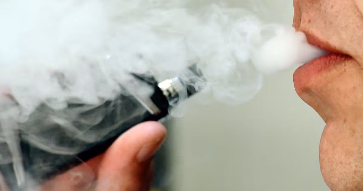 Vaping to be banned in cars carrying children under Government plans - 4