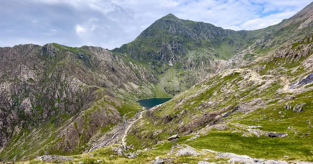 Major update after frantic search with dogs and helicopter launched for 2 men in Snowdonia - 3