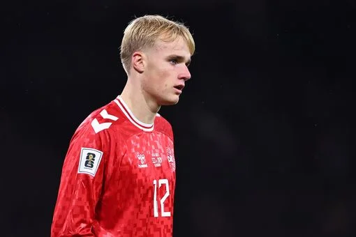 Transfer rumors, news: Man United to rival Man City for long-throw king Kayode - 4