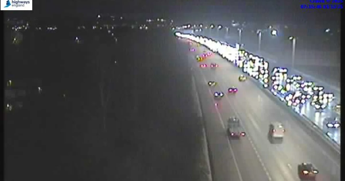 M60 traffic LIVE: Huge crash between lorry and car blocks motorway with 45min delays - 4