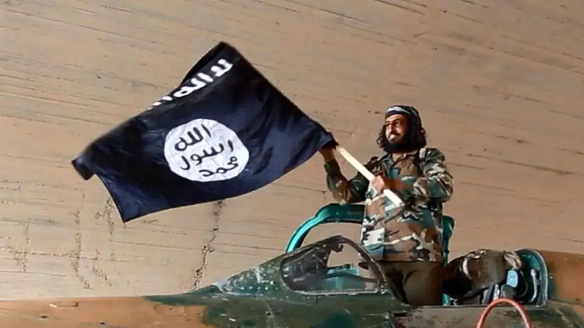 WEEKEND: ISIS calls on Muslims to set fire to churches, synagogues around world... - 2