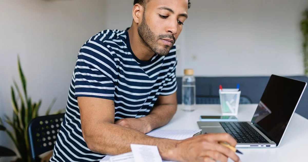 HMRC issues new tax warning to Brits earning £50,000 or more - 1