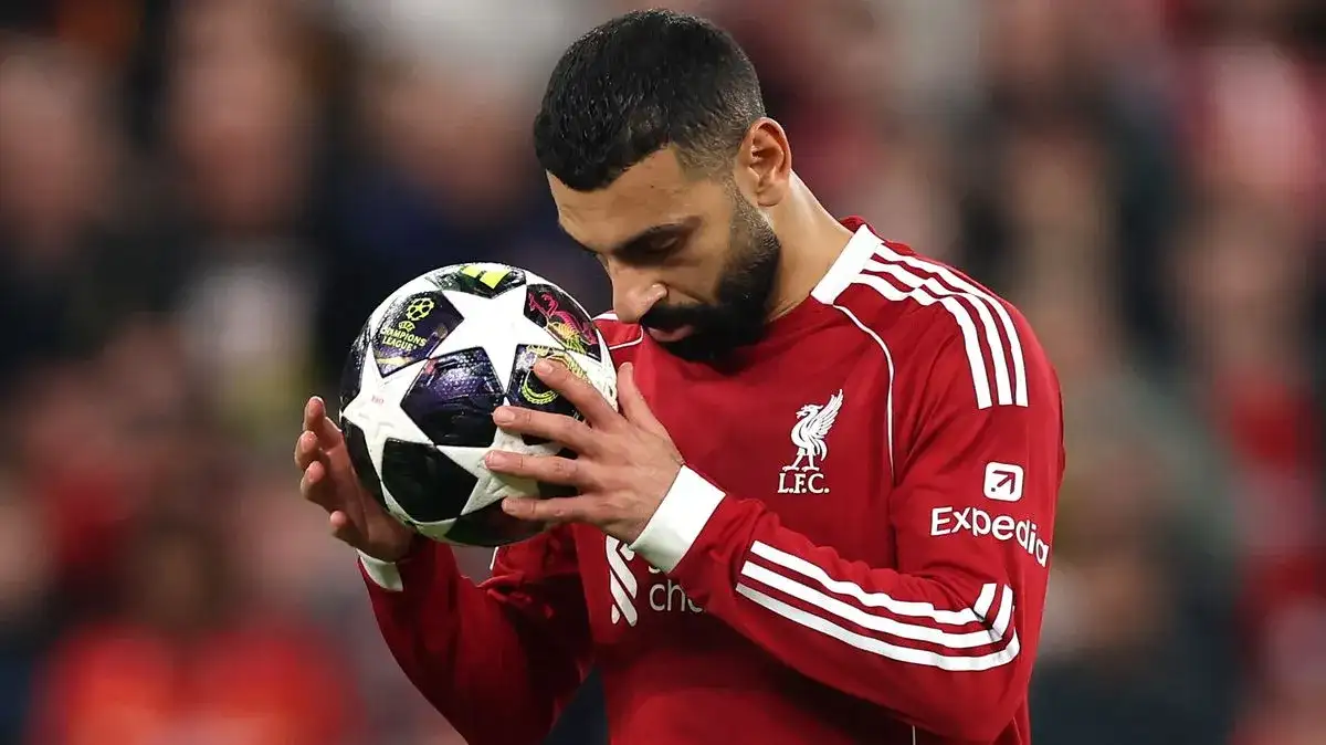 Managing Liverpool as £225m exodus set to fund 'future superstar' Mohamed Salah replacement - 3