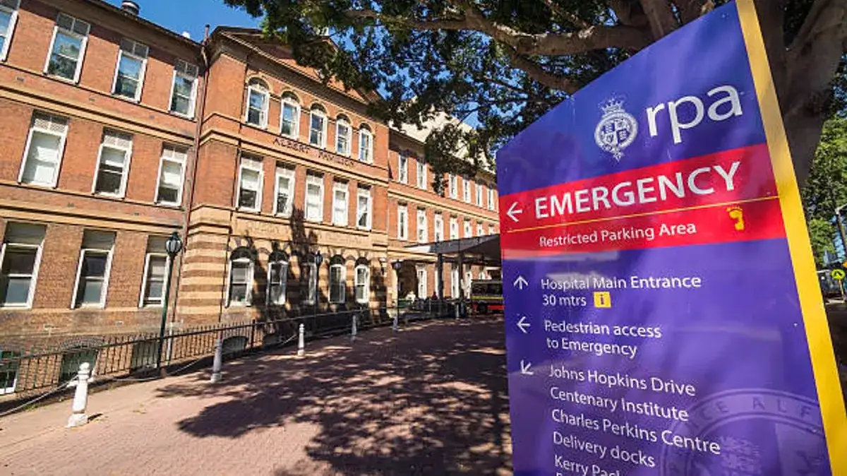 Hospital patient fighting for life after being attacked with hammer by visitor - 3