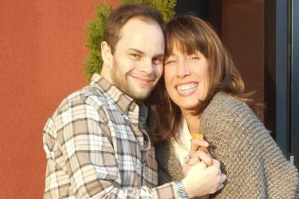 Too late to leave: Western Australians told to seek shelter as Tropical Cyclone Mitchell closes in - 3