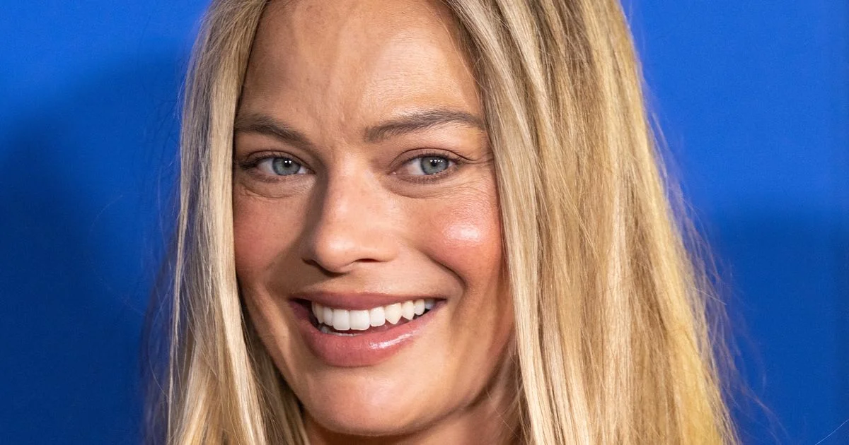 Margot Robbie hails BBC’s Gavin &amp; Stacey as “Best Show Ever” - 4