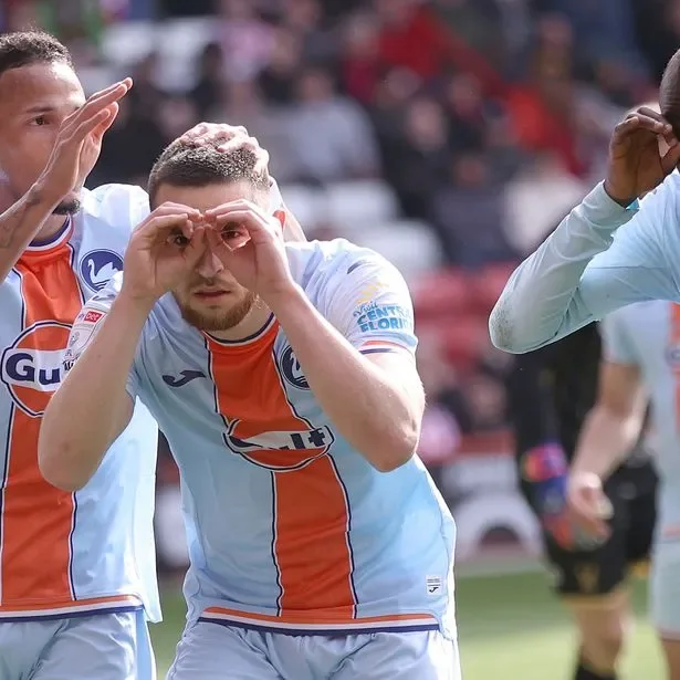 Swans battle back for entertaining draw at Sheff Utd - 3