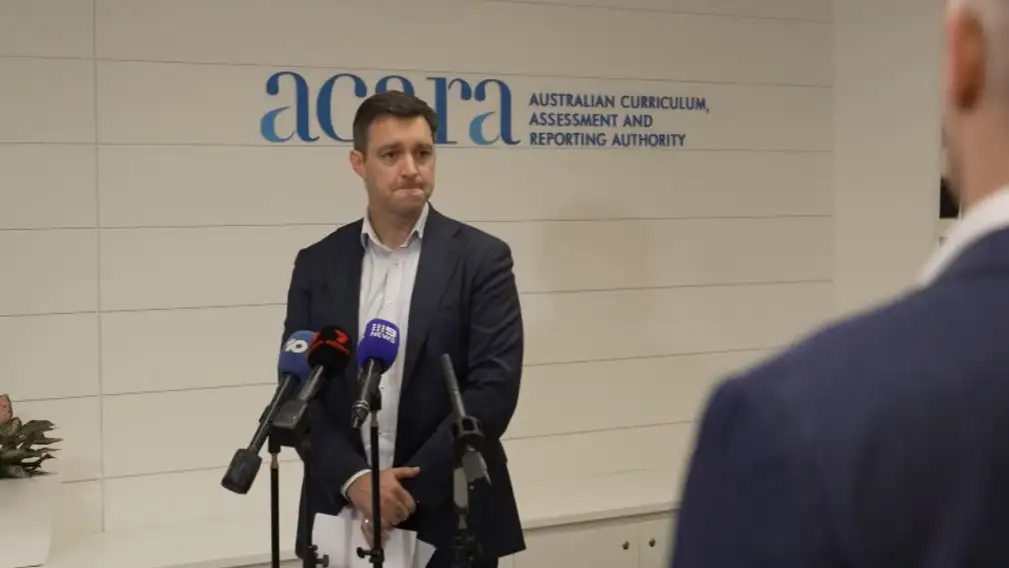 Technical glitch sees NAPLAN test disrupted for more than 1 million students - 3