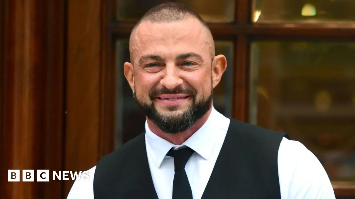 BBC issues statement after inquest finds 'vulnerable' Strictly star Robin Windsor took own life - 3