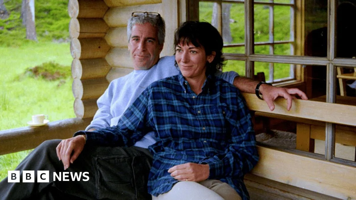 Maxwell Ends Quick House Probe Appearance by Pleading the Fifth - 3