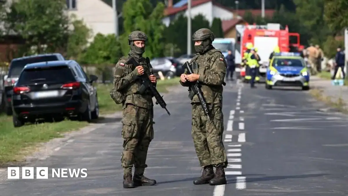 Diff'rent Strokes star Todd Bridges, 60, files for divorce from wife Bettijo B. Hirschi, three months after announcing split - 2