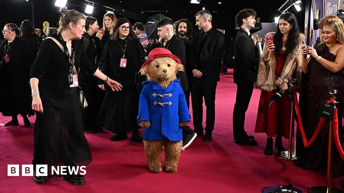 BAFTA stars arrive on red carpet as Hamnet, Sinners and One Battle After Another lead race for awards: Live updates - 1