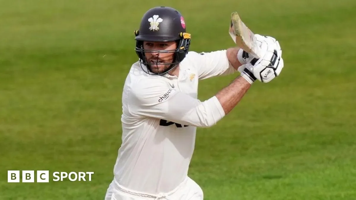 Foakes to the rescue for Surrey as County Championship makes its earliest start - 1