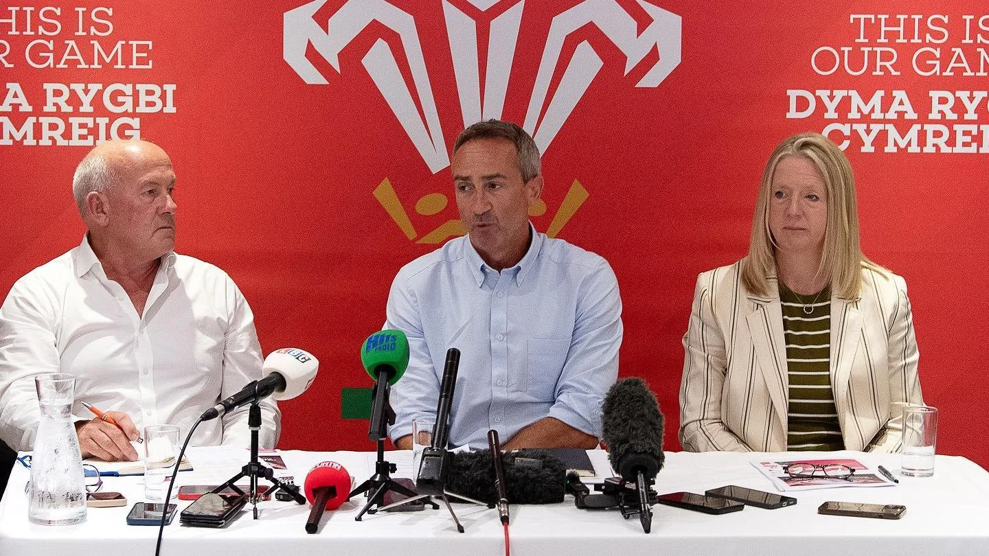Top businesswoman says WRU chair must go after 'spineless' regions process - 3