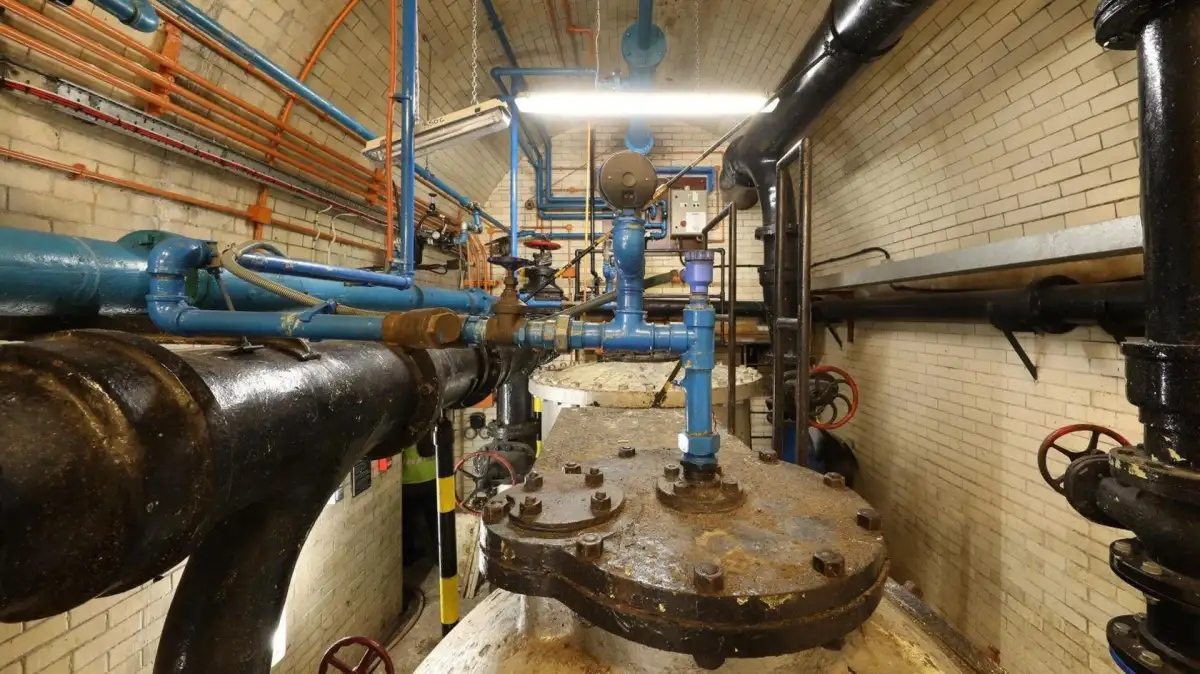 Parliament refurb chair defends potential £40bn costs - 2