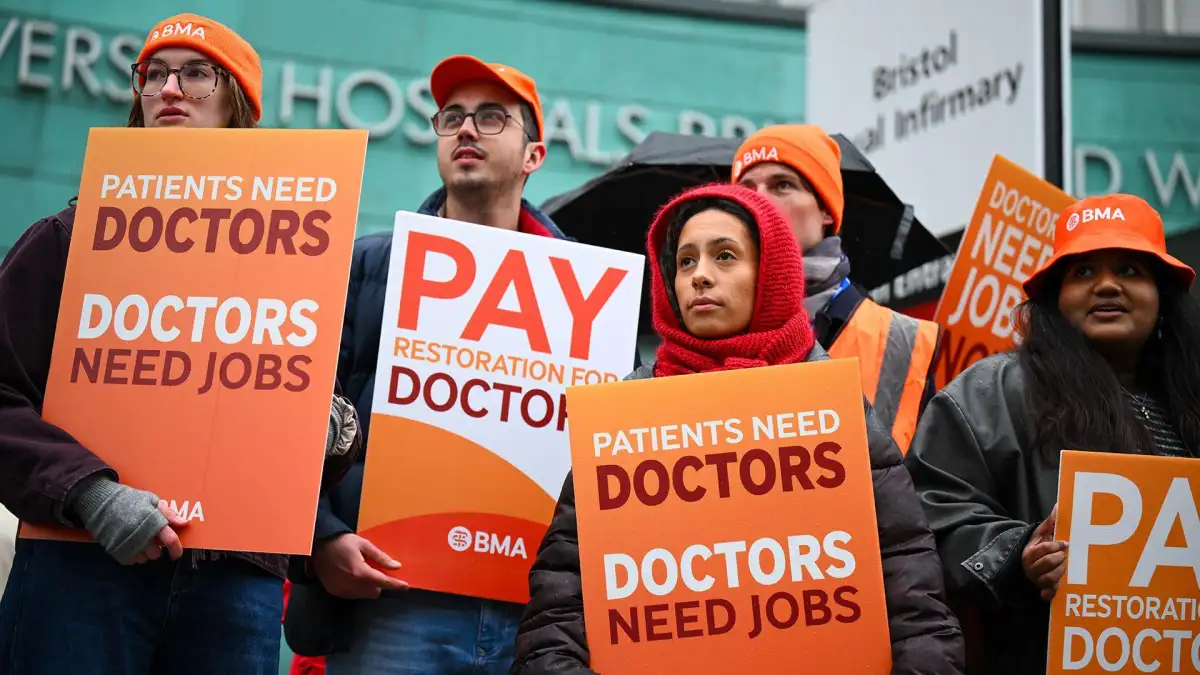 Doctors, health staff to go on strike starting tomorrow - 4
