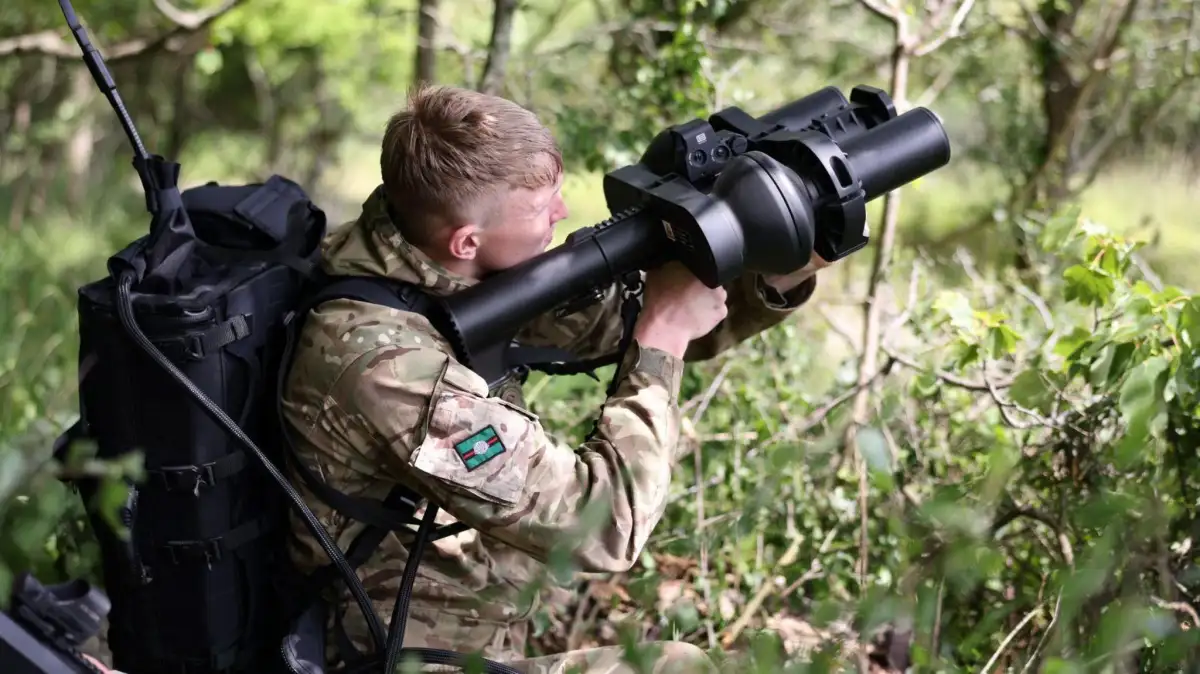 British Army's New Battle Plan: Mascara for Morale While Bombs Drop - 1