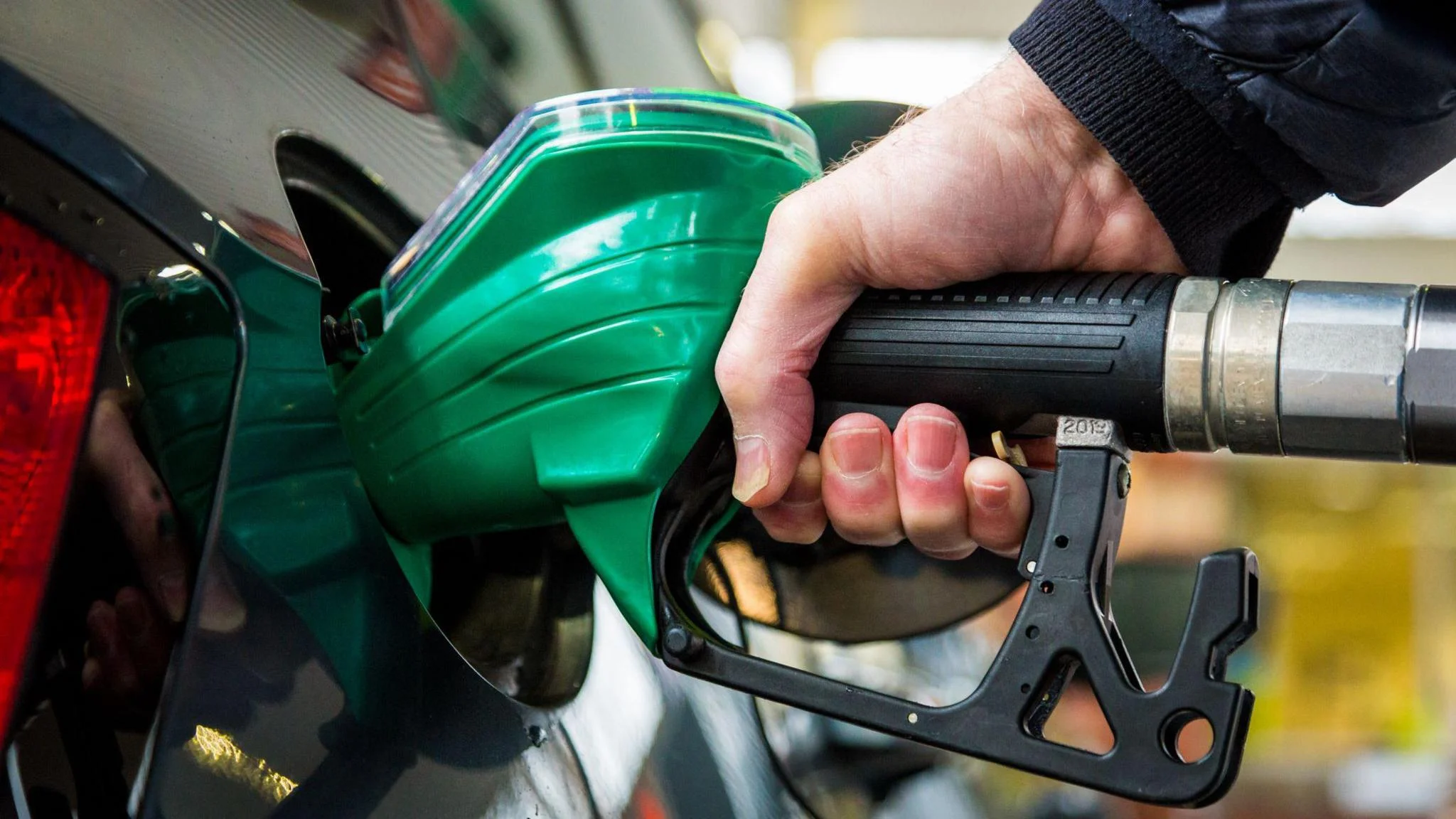 Oil prices rise amid fears of US strikes on Iran – business live - 1