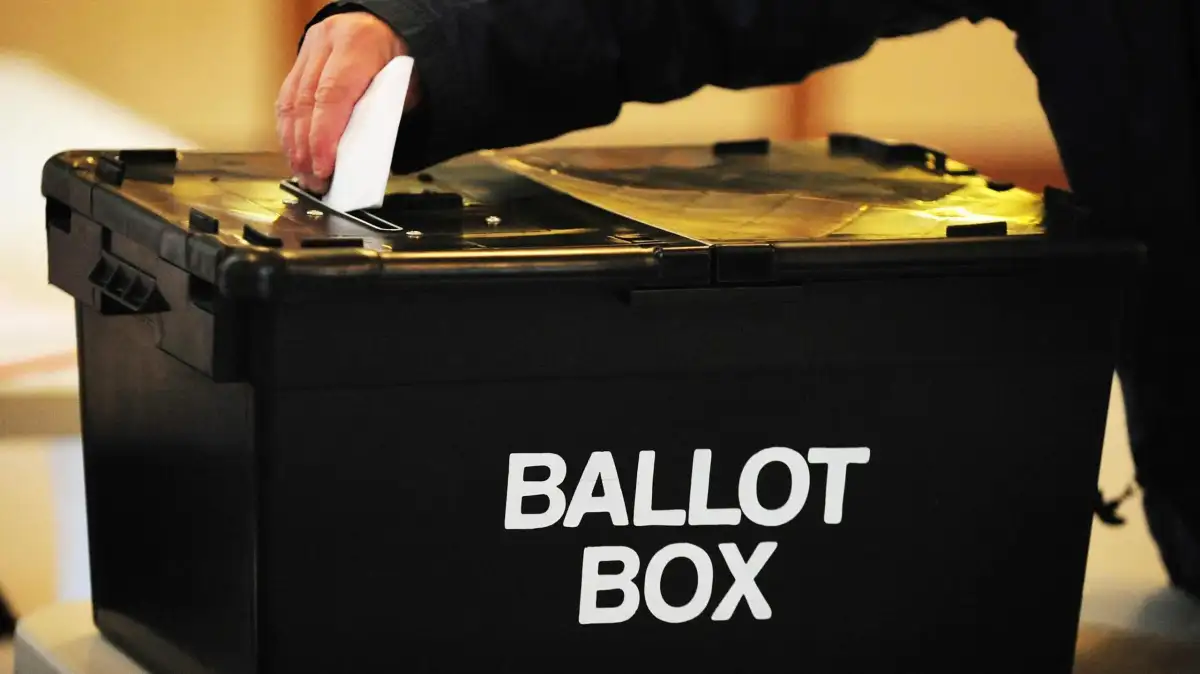 Prisoners serving up to four years in jail would be given the vote if Green Party came to power... as critics claim Zack Polanski is trying to reform voting system in his favour - 1