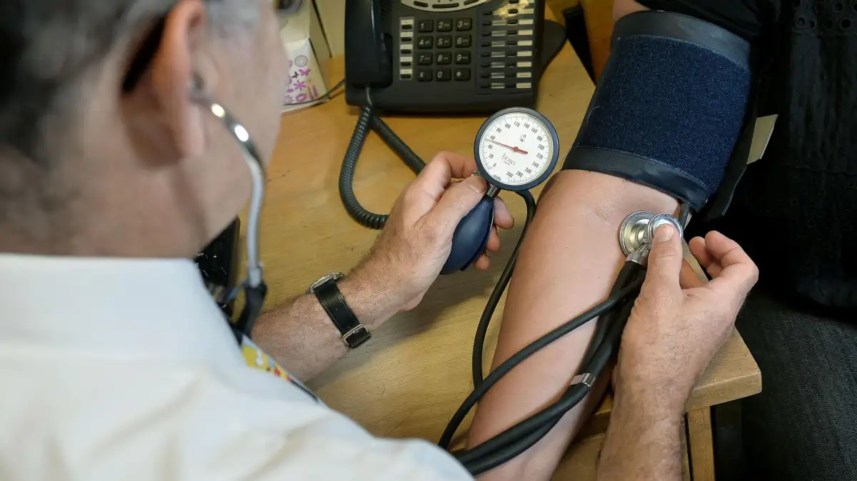 County's GP unemployment rises, councillors told - 1