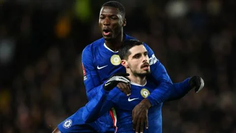 'It was silly from me' - 'brilliant' Delap recovers from error - 3