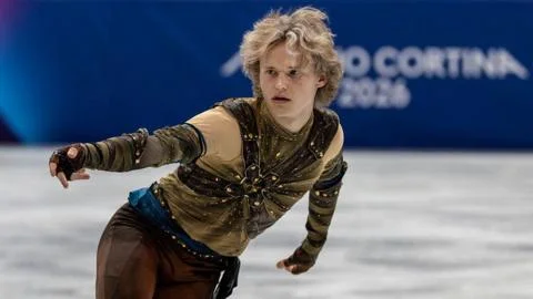 GB snowboard star Brookes into big air final - 4