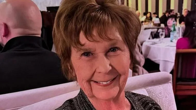 Police investigating new message in search for mother of Savannah Guthrie - 4