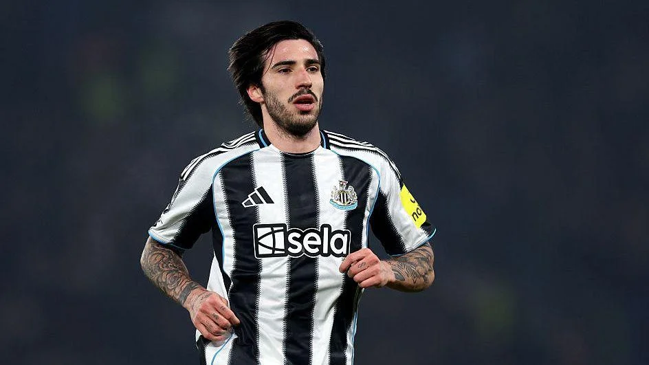 Sandro Tonali breaks silence on Arsenal transfer links with 'perfect' message - 4
