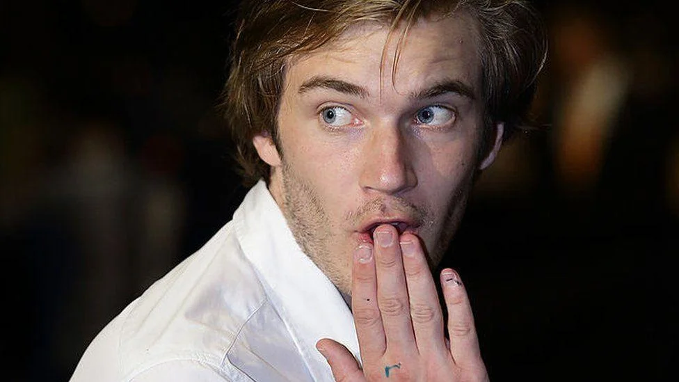 "He Meant That S**t": Here's Why Jamie Foxx's Response To The BAFTAs Racial Slur Incident Is Getting Mixed Reactions - 3