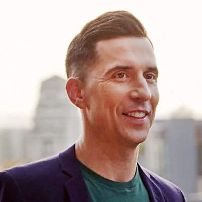 Russell Kane reveals the profound impact 'Right to Buy' had on his family while growing up in a council house and jokes 'I went to school thinking we were the Kardashians' - 3