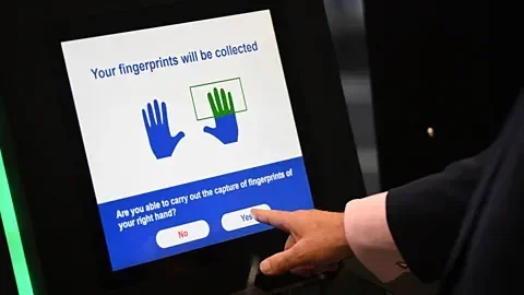 Biometric checks stalled again for cross-Channel travellers - 4