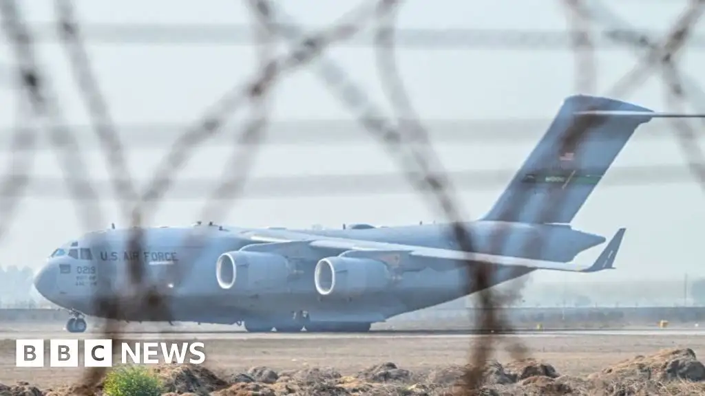 Top US court hands Trump a win on deportations as SCOTUS challenge looms - 2