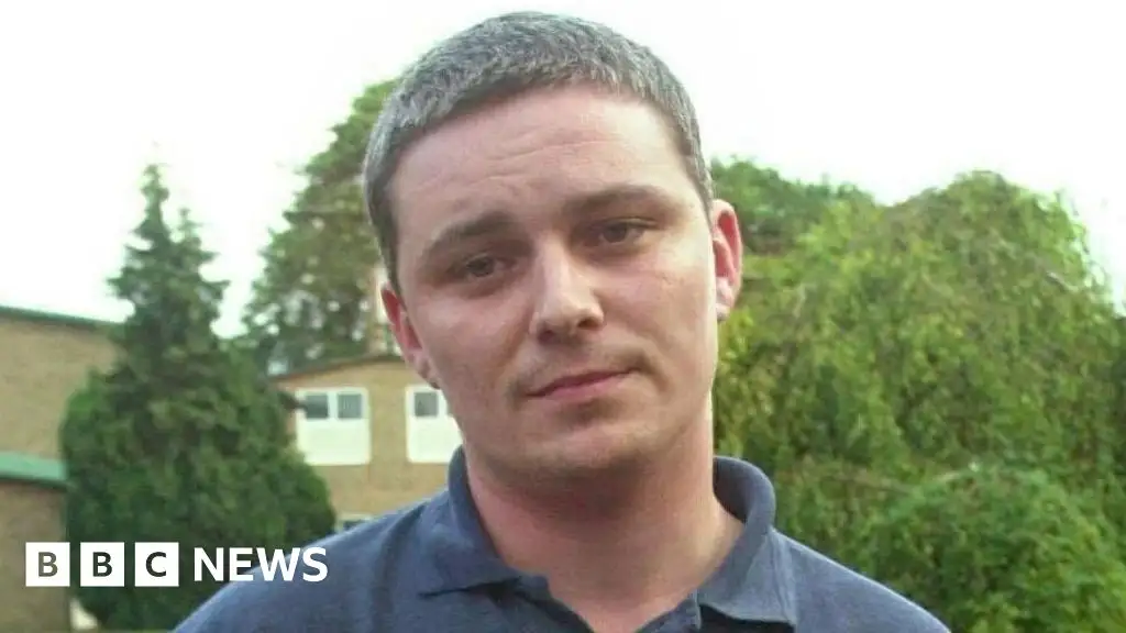 Soham child killer Ian Huntley predicted 'I know I'm not getting out of here' in haunting recordings from behind bars - 3