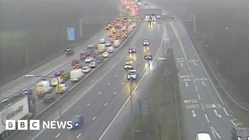 A2 traffic LIVE: Lorry fire closes 3 lanes with 6 miles of congestion and 90-minute delays - 1