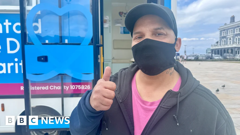 Man who couldn't get NHS space takes 14 trains and buses to Turkey for dentist - 4