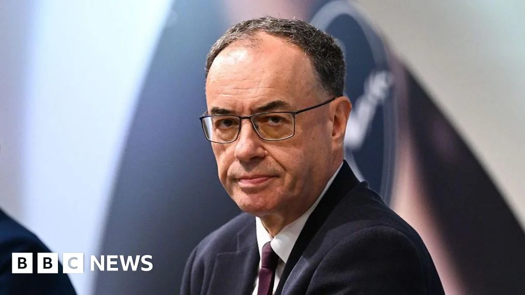 Bank of England should cut rates to boost consumer spending, says TUC - 2