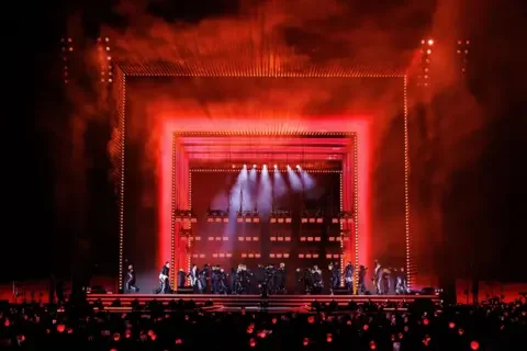 Pop megastars BTS electrify historic centre of Seoul with comeback concert - 3