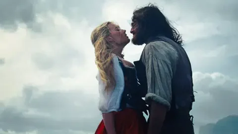 The Wuthering Heights press tour was beyond cringe. And it was perfect for the movie - 3