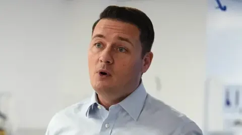 Racism and 'poor' staff relationships factors in maternity care failings, report finds - 4