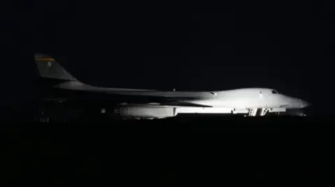 US bomber lands in UK as strikes to 'surge' - 2
