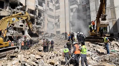 Israeli airforce pounds Beirut, Lebanon death toll rises - 2