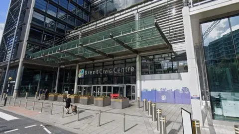 Another senior London Labour councillor joins Greens as wave of defections from Keir Starmer's party continues - 4