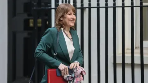 UK reports record-breaking budget surplus of £30.4bn in surprise boost for Rachel Reeves - 1