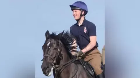 Army failed him, says mum of soldier found dead days after taking part in Queen's funeral - 3