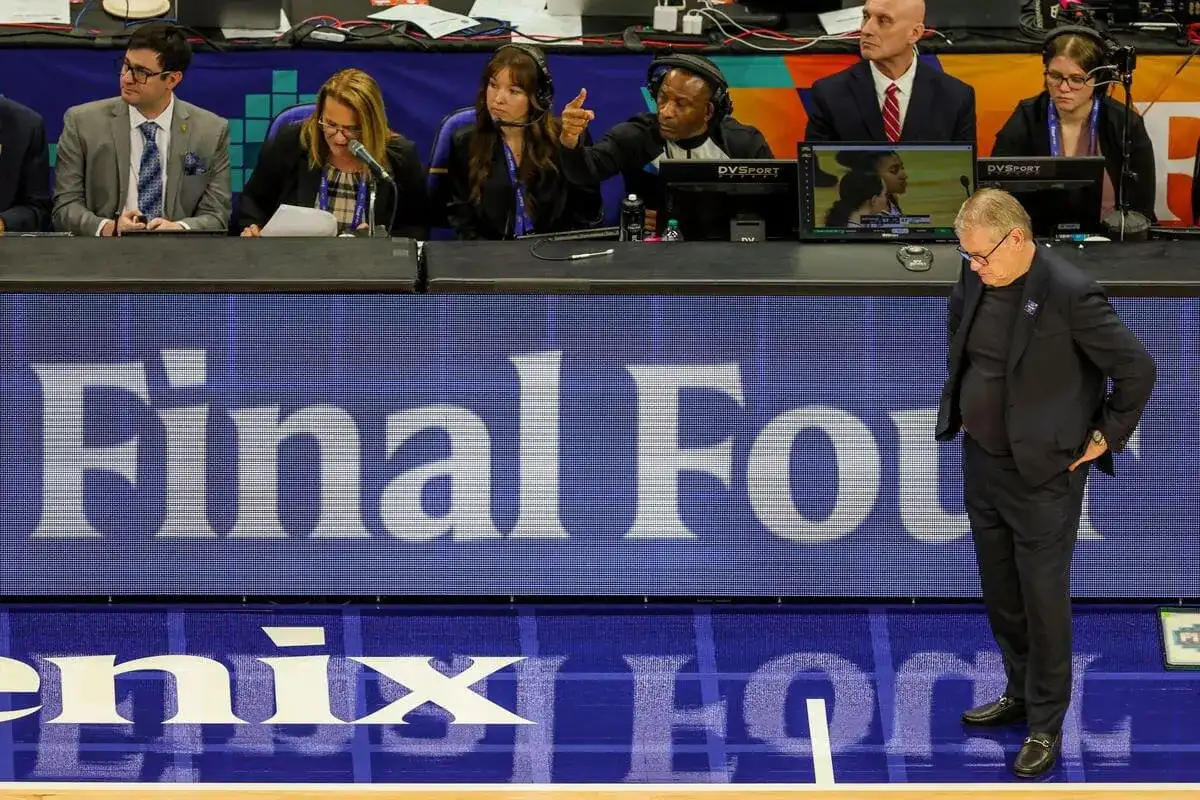 Geno apologizes to Staley, says 'I lost myself' - 2