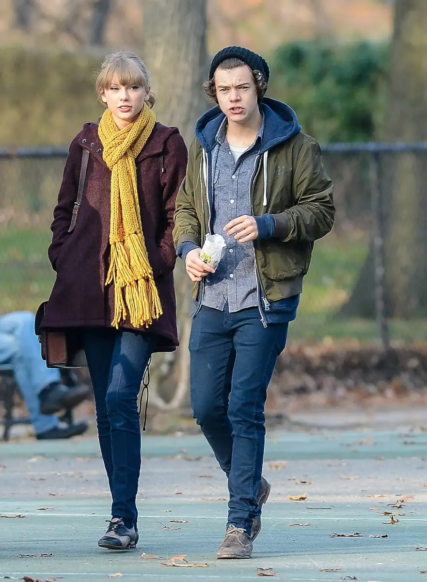 Why Taylor Swift May Be 'Forced' to Invite Ex Harry Styles to Her Wedding With Travis Kelce - 1