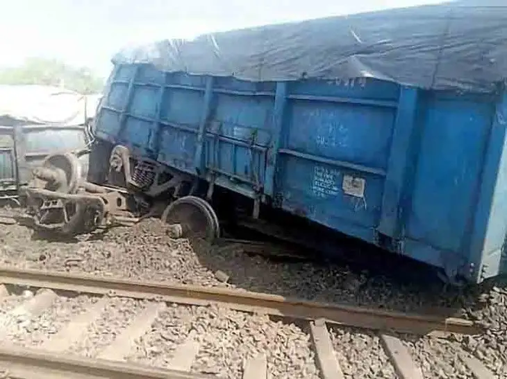 Six wagons of coal-laden goods train derail in MP’s Katni, distrupting rail traffic - 1