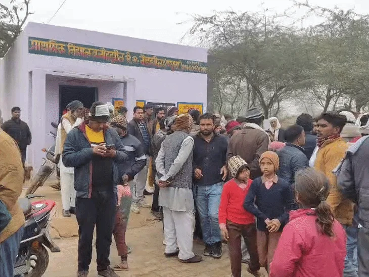 Did Mathura headmaster force Hindu boy offer namaz? What happened next? - 1