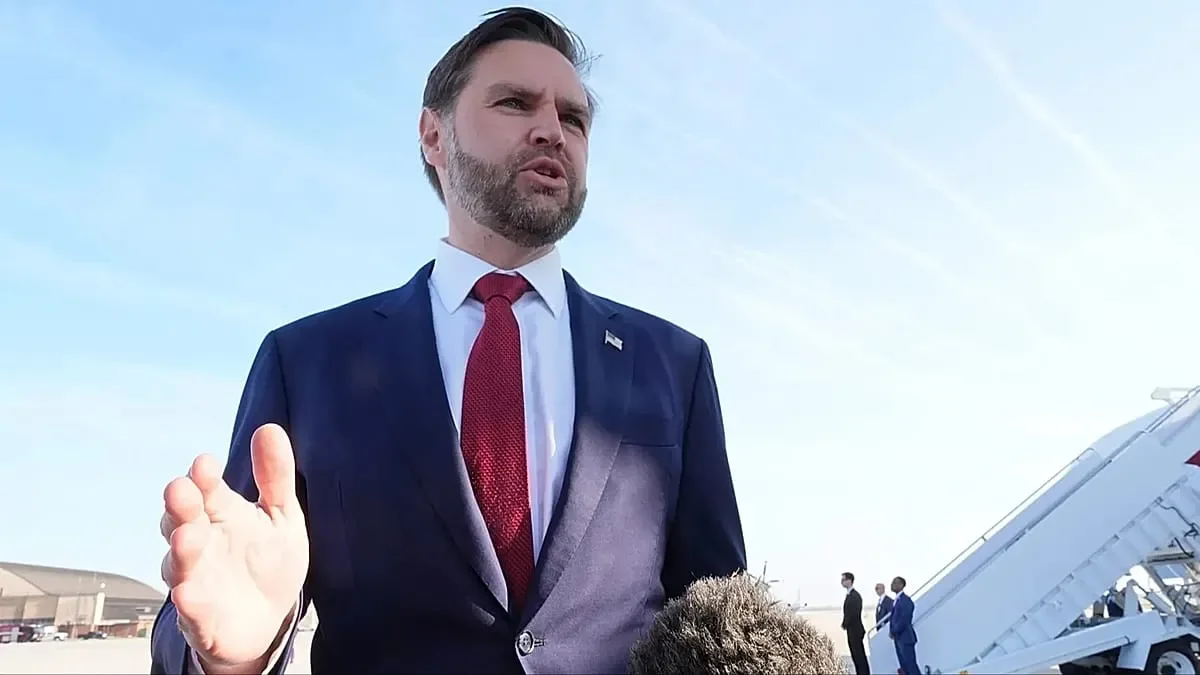 Only Vance Can Go to Pakistan - 1