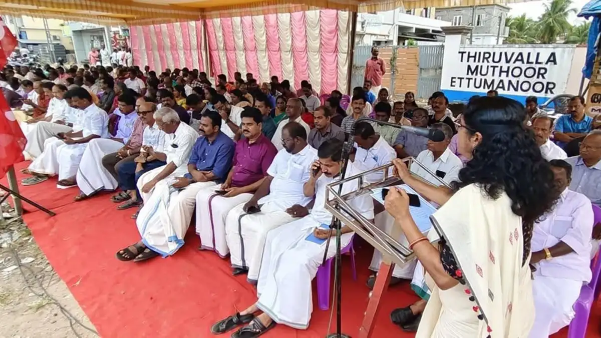 Alleging Kerala’s neglect in PM Modi’s event, LDF protests and symbolically opens Talapady-Chengala NH stretch in Kasaragod - 2